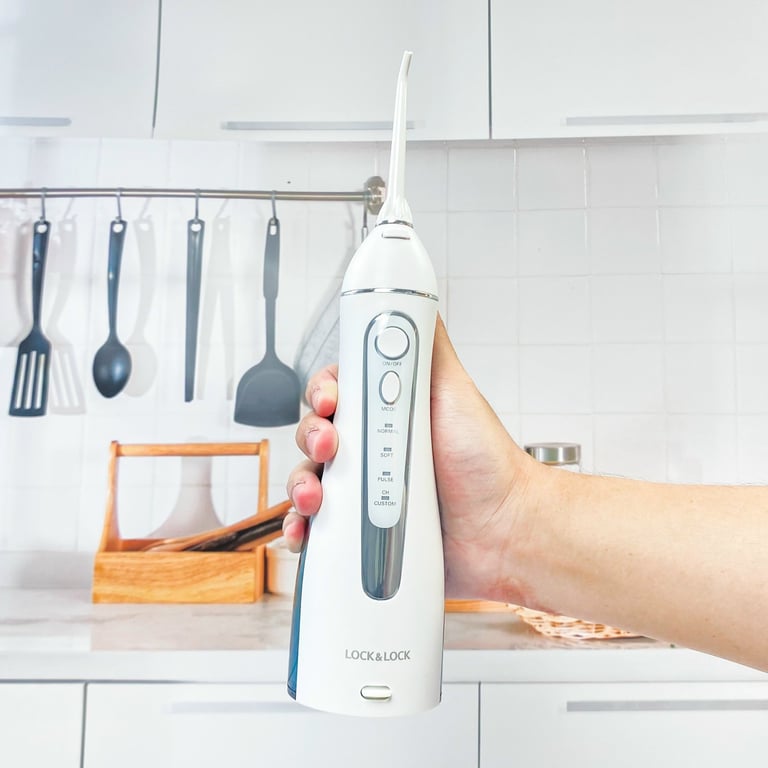 Tăm Nước Lock&Lock Không Dây Irrigator ENR156BLU⚡️