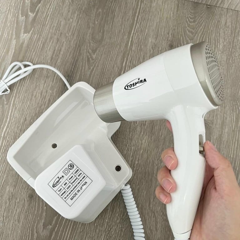Máy sấy tóc gắn tường Toshiba