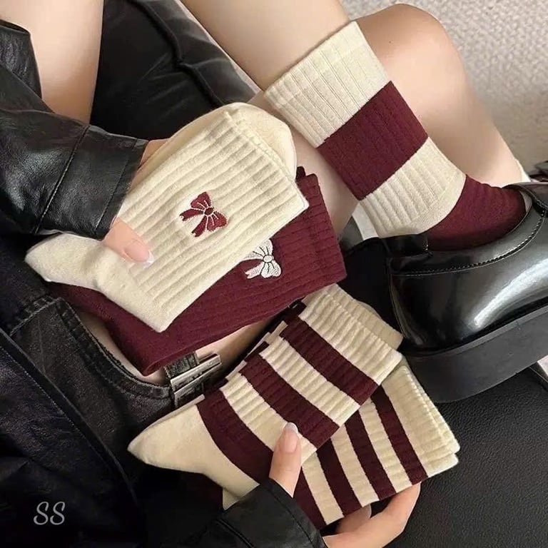 Set 10 đôi Tất đỏ cổ cao siêu xinh