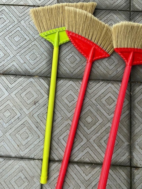 chổi quét nhà cước