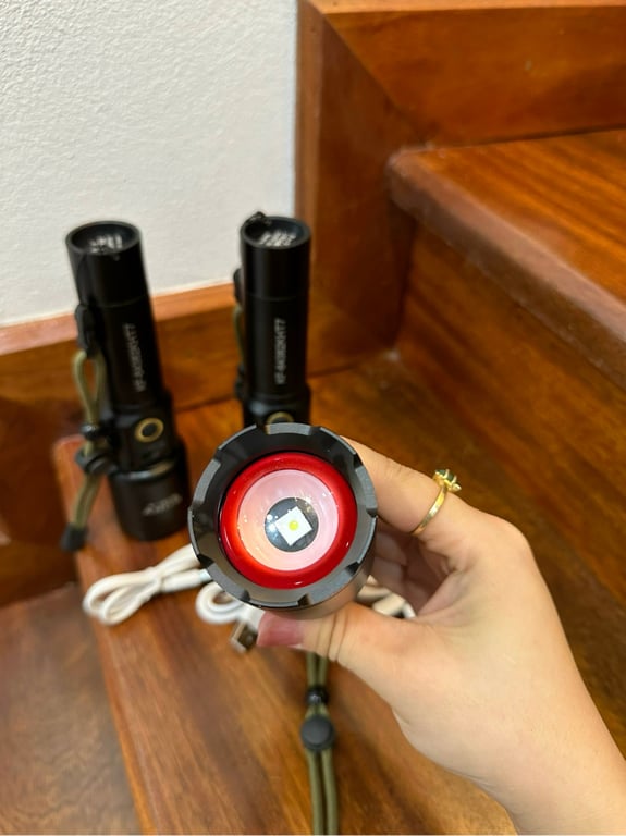 ĐÈN PIN CẦM TAY SONY JAPAN