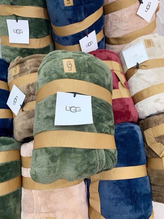 CHĂN LÔNG THỎ UGG SIZE LỚN BAO PHÊ