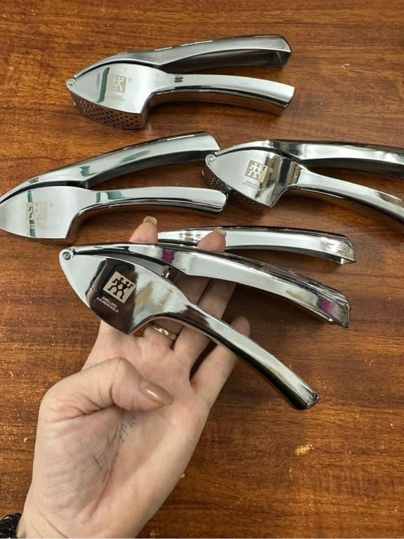 Dụng cụ ép tỏi zwilling Đức