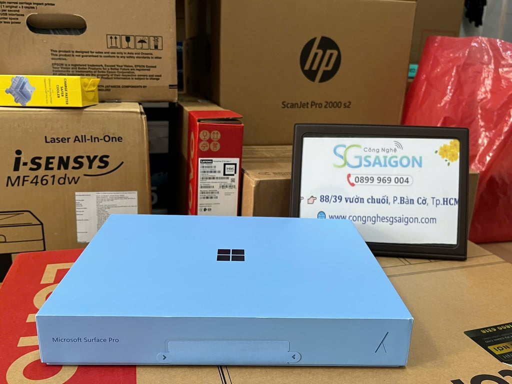 Microsoft Surface Pro 11 Snapdragon® X Elite (12 Core) Processor / 16GB Memory/ 1TB SSD/ OLED display  13"" PixelSense Touchscreen  / Sapphire / Windows 11