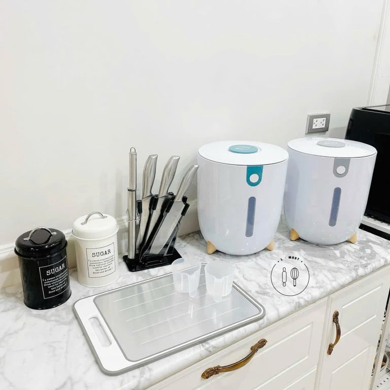 THÙNG ĐỰNG GẠO BUCOOK THÔNG MINH 10 KG DẠNG TRÒN