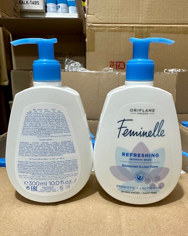 Dung dịch vệ sinh FEMINELLE -Ba Lan