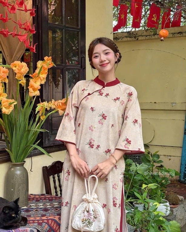 Áo dài hanava quả đỏ có cổ