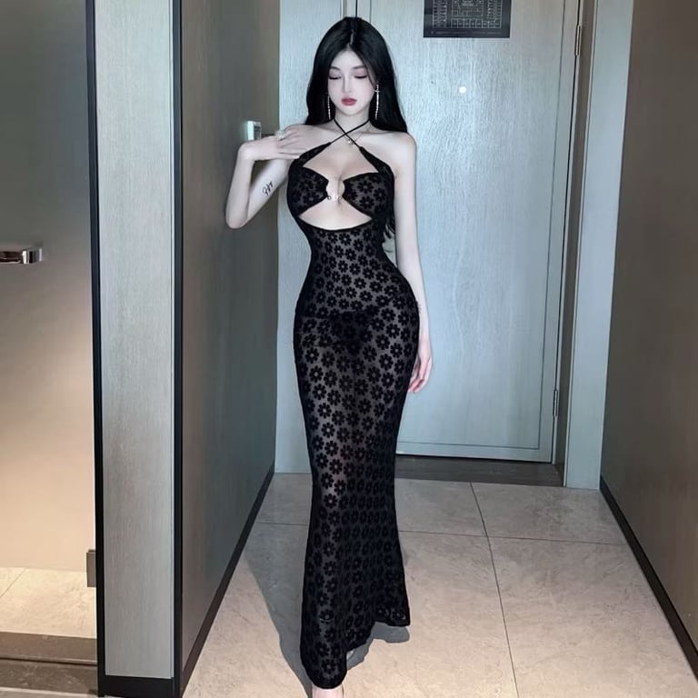 Đầm khoác bikini đi biển dạng váy ôm body khoét ngực