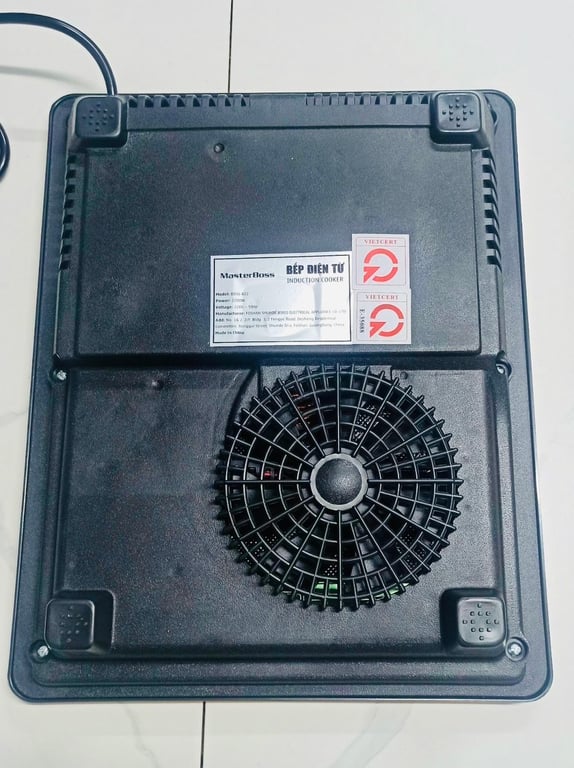 BẾP TỪ ĐƠN MASTER BOSS 822 CÓ TẶNG NỒI