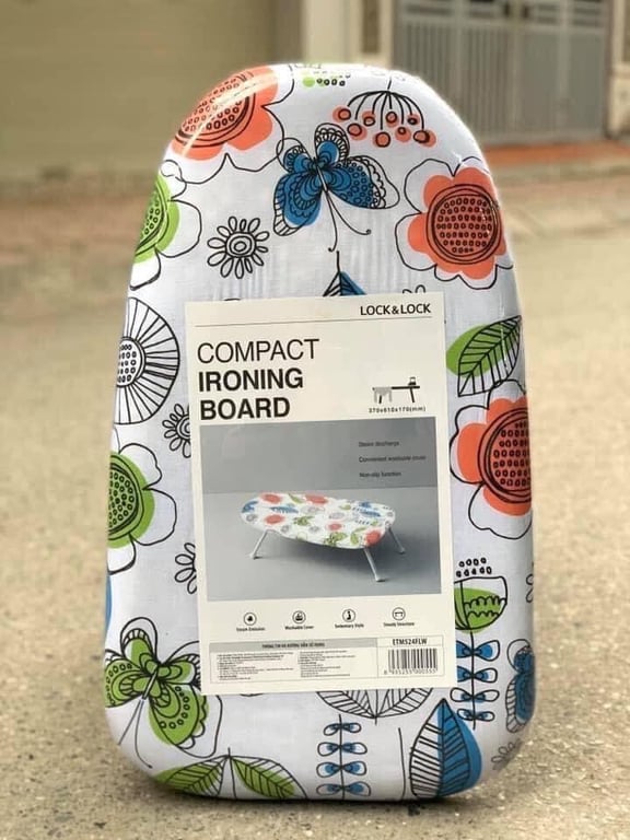 Cầu là quần áo dạng thấp lock&lock Etm524