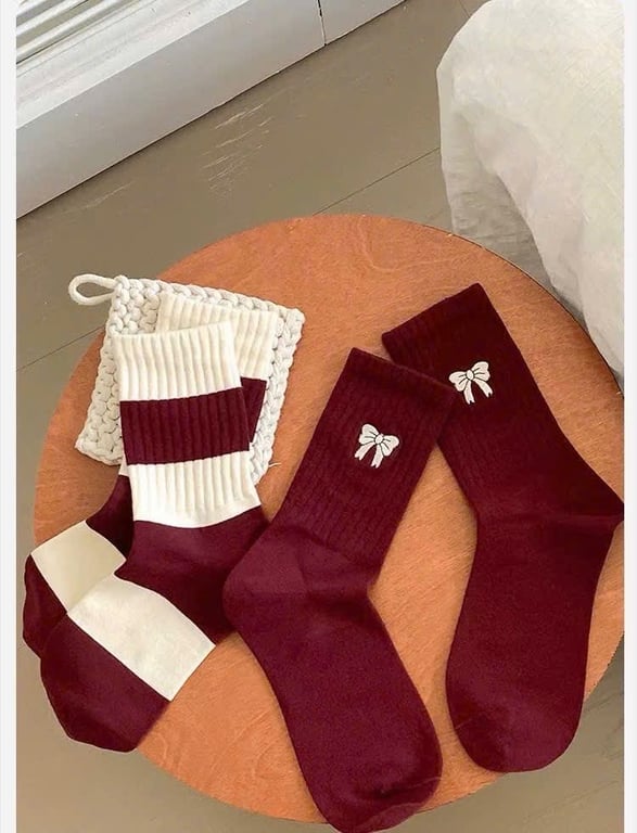 Set 10 đôi Tất đỏ cổ cao siêu xinh