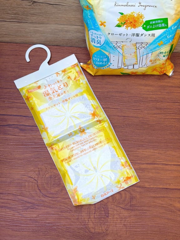 Gói 4 túi chống ẩm mốc & làm thơm tủ Hakugen Nhật Bản