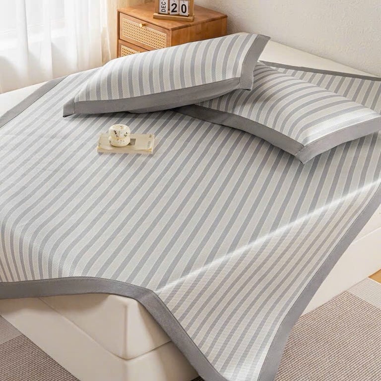 CHIẾU MÂY ĐIỀU HOÀ - MUJI kẻ