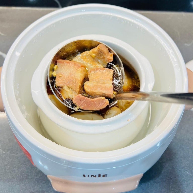 𝐍𝐨̂̀𝐢 𝐧𝐚̂́𝐮 𝐜𝐡𝐚̣̂𝐦 𝐔𝐧𝐢𝐞 𝐔𝐒𝐂𝟏𝟎𝐖