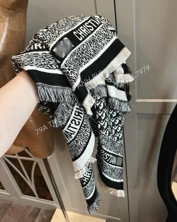 KHĂN DẠ D.I..O.R ĐEN - XANH THAN