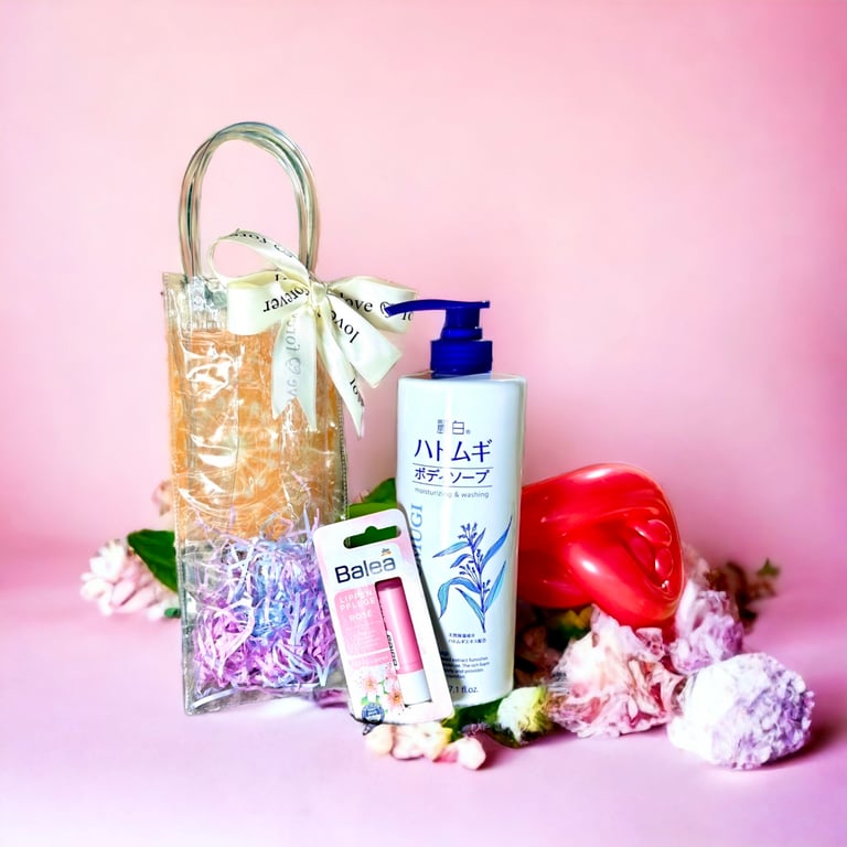 Set quà tặng sữa tắm Hatomugi của Nhật