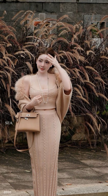 Set nâu len dài choàng lông