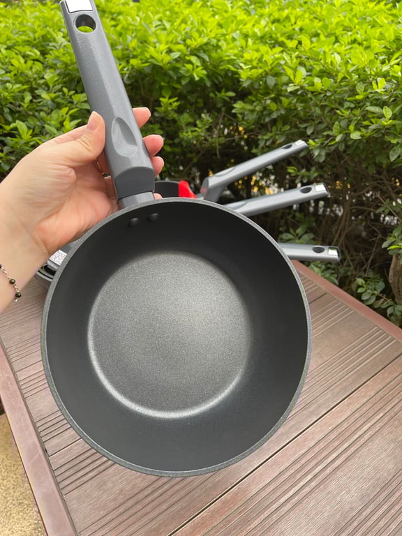 CHẢO CHỐNG DÍNH SÂU LÒNG ĐÁY TỪ KALPEN ARIS ĐỦ SIZE 20CM, 24CM, 26CM, 28CM