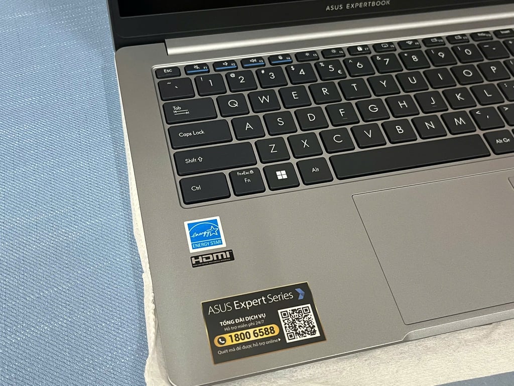 Laptop ASUS ExpertBook P1403CVA-i716-50W (Intel Core i7-13620H | Intel UHD | 14 inch FHD | 16GB | 512GB | Win 11 | Xám)