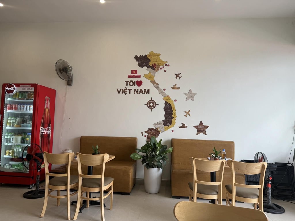 Bản đồ Việt Nam dán tường bằng gỗ