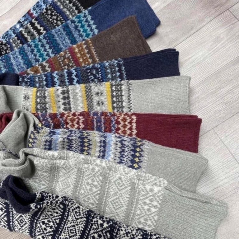 Tất Uni xuất dư set 3 đôi.