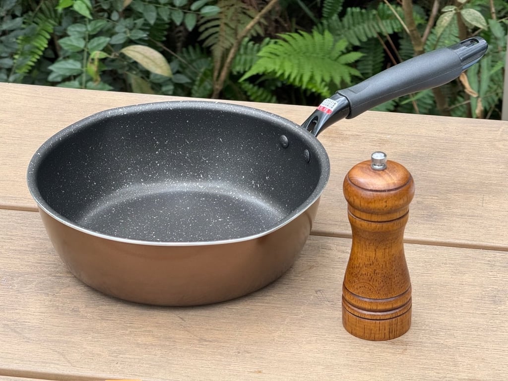 Chảo chống dính đá hoa cương Nhật Bản