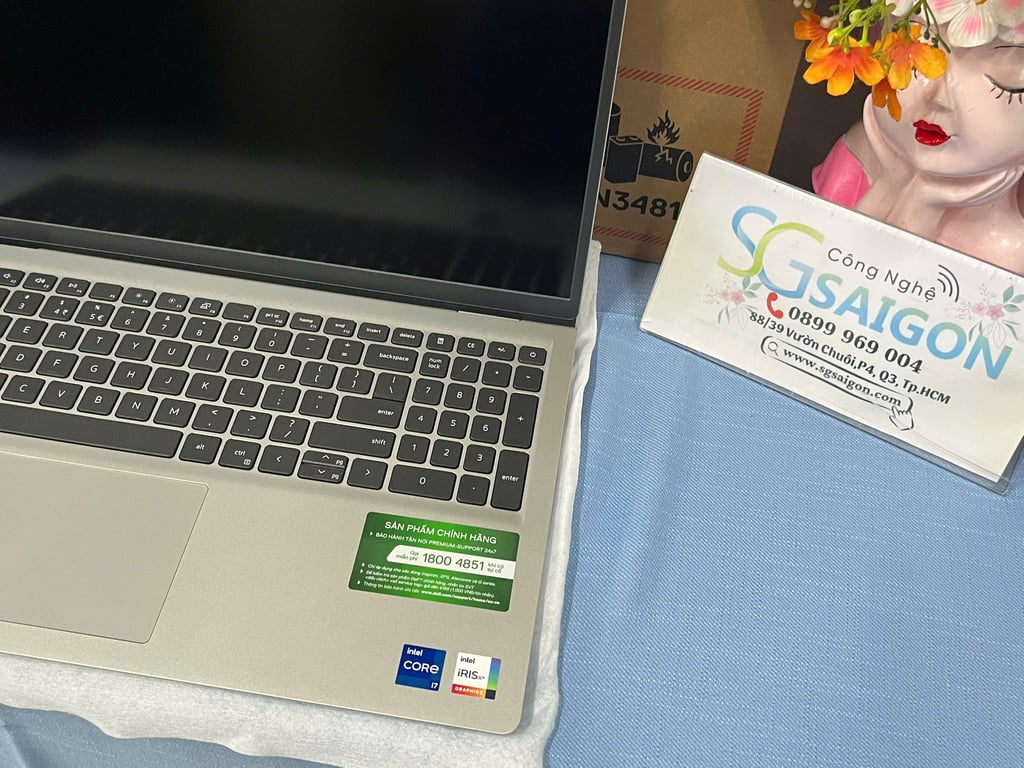 Laptop Dell 15 DC15250-i7U161W11SLU