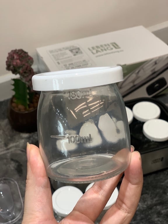 Máy làm sữa chua Lebenlang bộ 8 cốc thủy tinh LBL9139