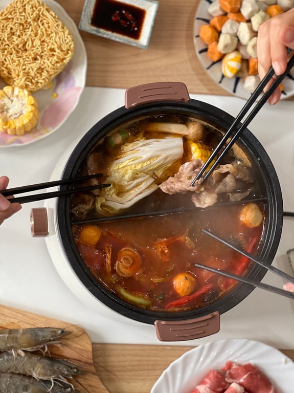 Nồi lẩu điện 2 ngăn Kaiyo