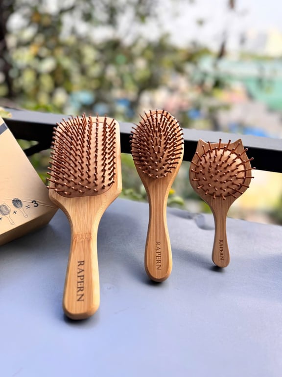 LƯỢC ĐỆM KHÍ MASSAGE DA ĐẦU – RAPERN NC269