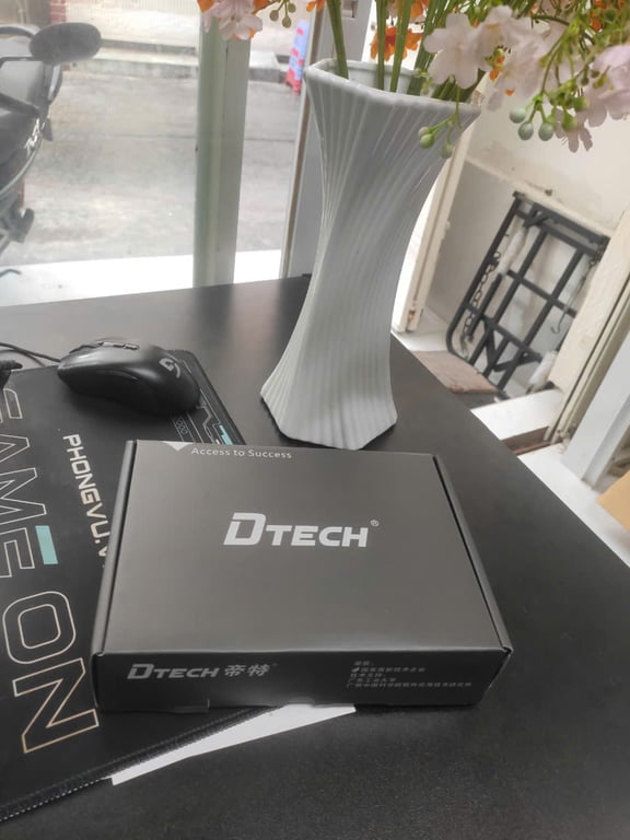 Bộ Chia VGA 1 Ra 4 Dtech DT-7254 - Chính Hãng