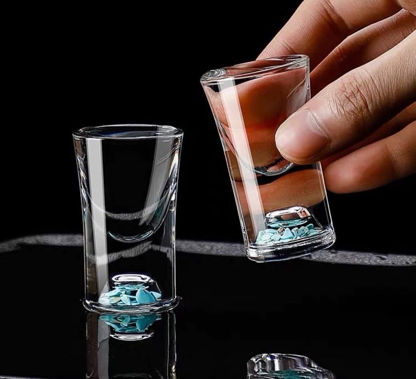 Bộ bình chiết rư.ơụ kèm ly cao cấp