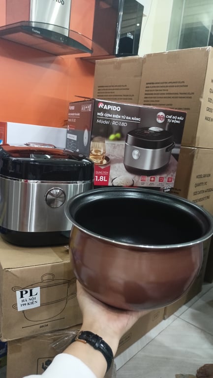 NỒI CƠM ĐIỆN TỬ RAPIDO RC-1.8D
