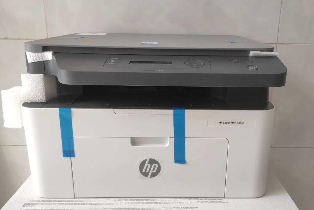 Máy In Laser Trắng Đen Đa Năng HP LaserJet 135w MFP Wi-Fi (4ZB83A)