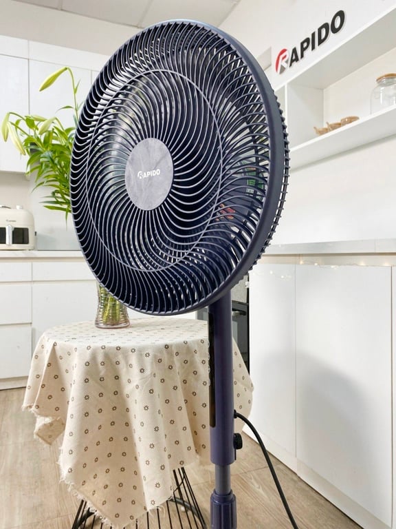 Quạt cây đứng có điều khiển từ xa Rapido RWF – 20AHD