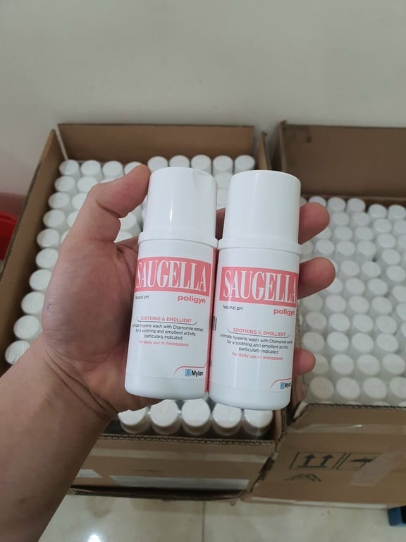 Dung dịch vệ sinh Saugella Attiva 100ml