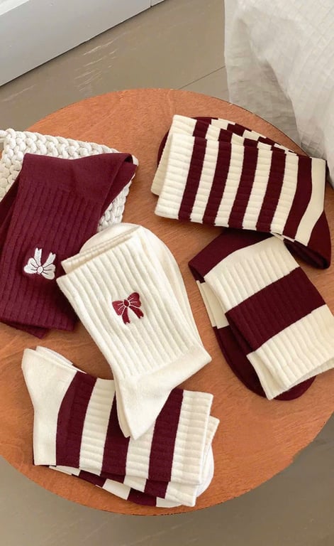 Set 10 đôi Tất đỏ cổ cao siêu xinh