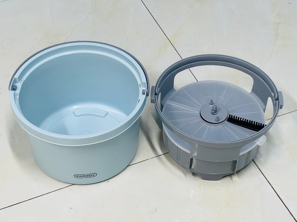 Cây lau nhà tách nước bẩn thông minh Lock ETM972