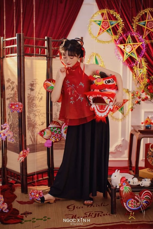 Set yếm lựu lụa đỏ