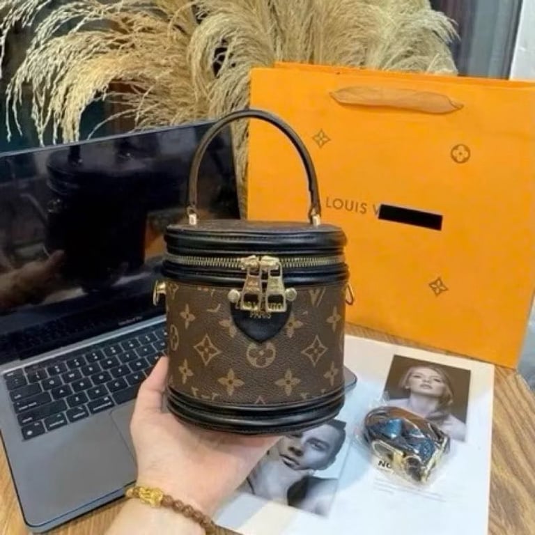 Túi trống LV