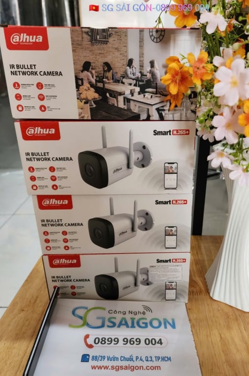 Camera IP Wifi Ngoài Trời Dahua DH-IPC-HFW1230DT-STW 2MP