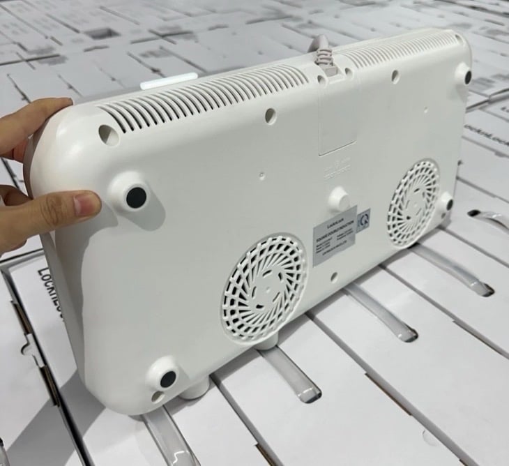 Bếp điện từ đôi LocknLock EJI326WHT màu trắng EJI326WHT