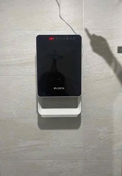 Máy sưởi nhà tắm 2LOCK
