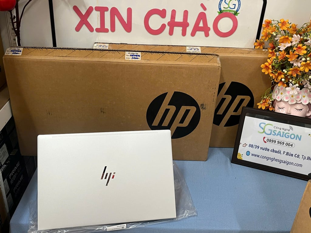 Laptop HP 14-ep1011TU 9Z2W3PA