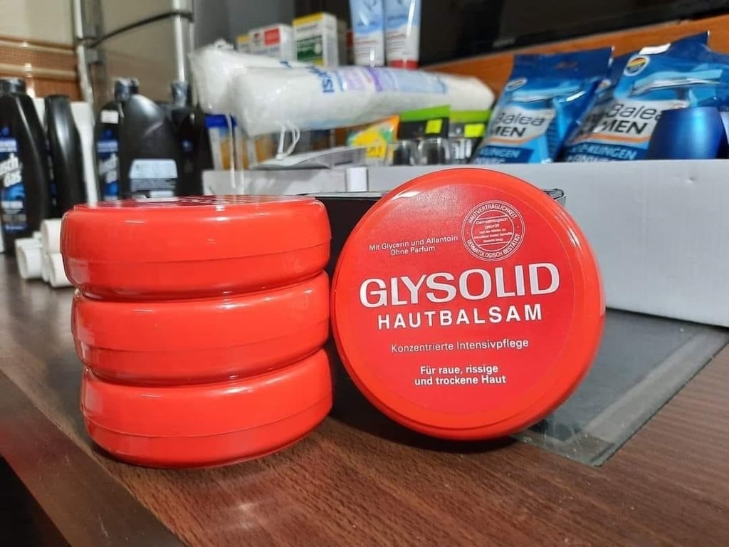 KEM DƯỠNG Glysolid Đức trị nẻ, Á sừng, nứt gót chân ...