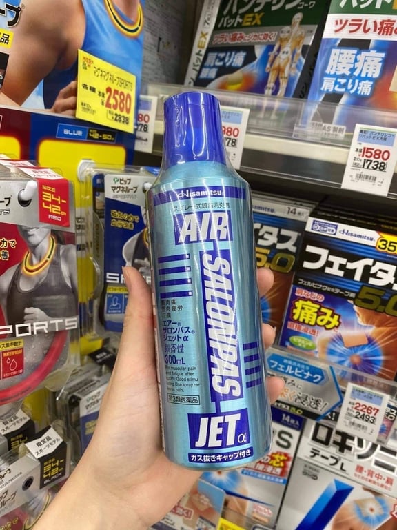 XỊT GIẢM ĐAU SALONPAS NHẬT BẢN ( 300ml )