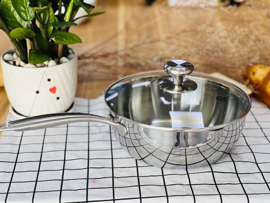 chảo LUNKAI có nắp sz 24cm