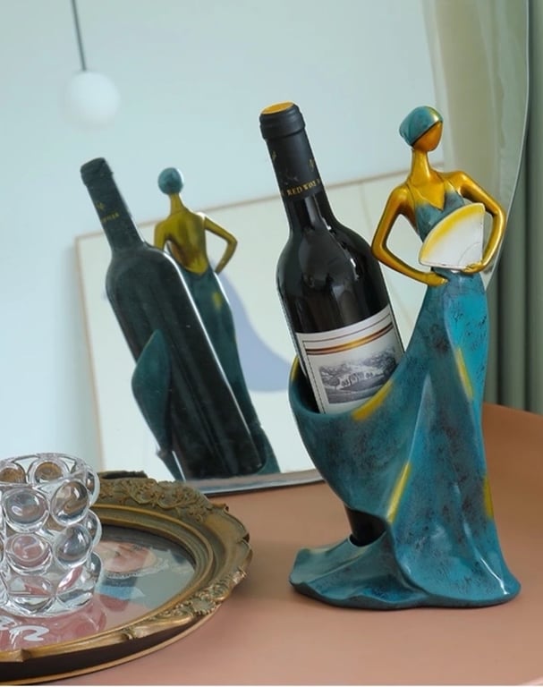 Giá đỡ rượu vang hình cô gái, màu Xanh, Đỏ