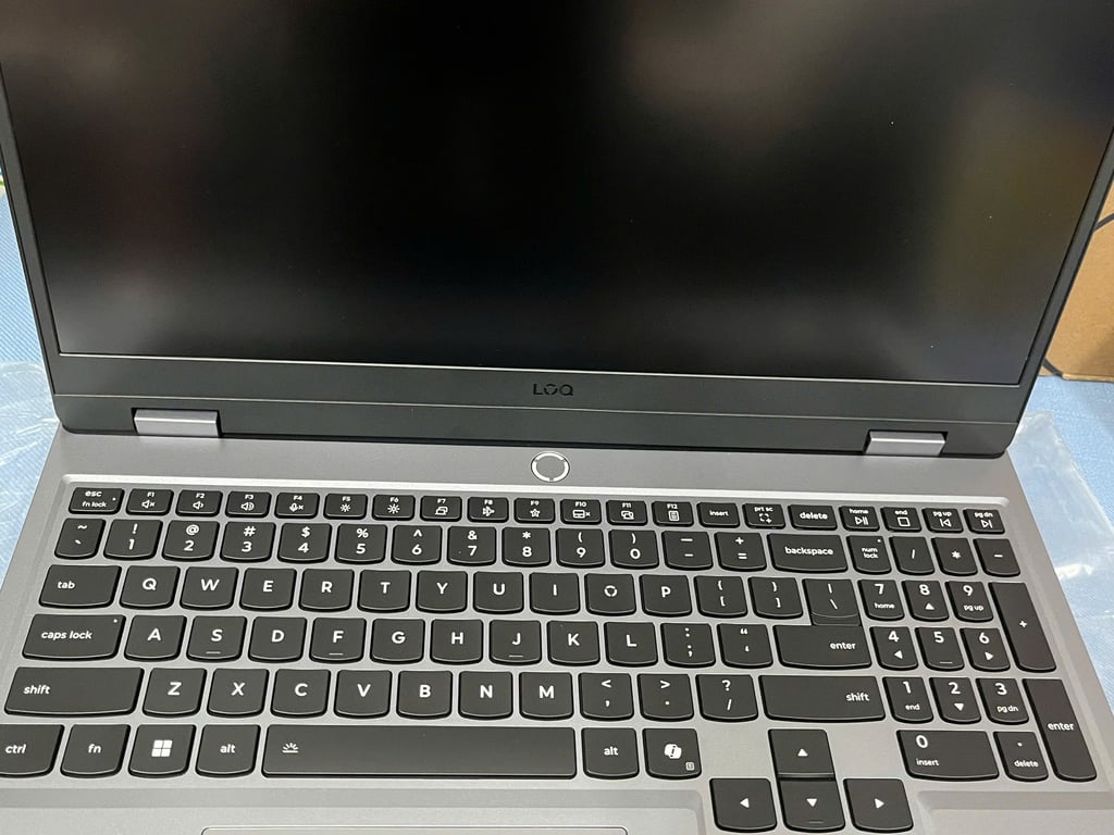 Laptop Lenovo Gaming LOQ 15IRX10 83JE00PEVN