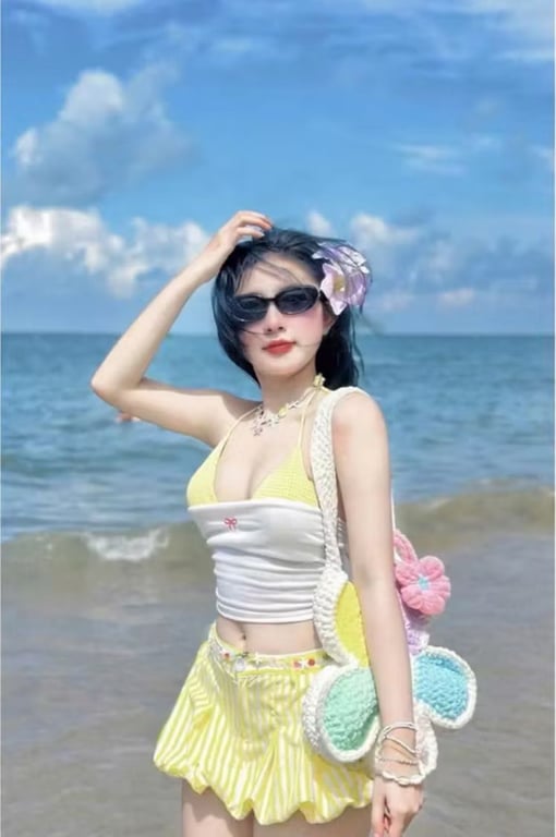 Set bikini 3 món caro vàng